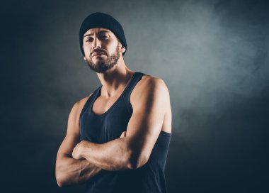 Çocuk güçlü tutum poz ile