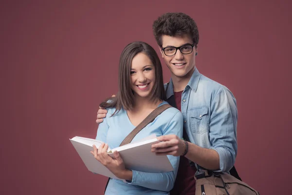 Students studying together — Stock Photo, Image