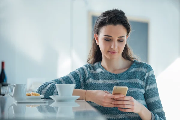 Beautiful girl texting — Stock Photo, Image