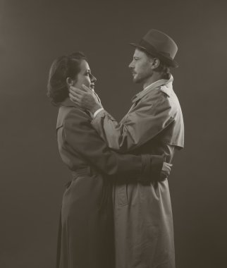 Romantik Çift kucaklayan sevgi dolu