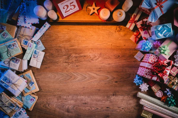 Weihnachten Desktop mit Geschenken — Stockfoto
