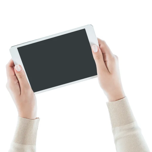 Femme tenant une tablette numérique — Photo