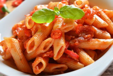 Chili soslu Penne makarna