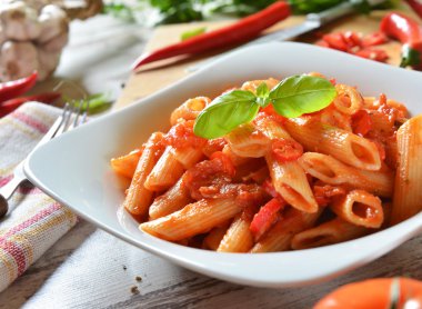 Chili soslu Penne makarna