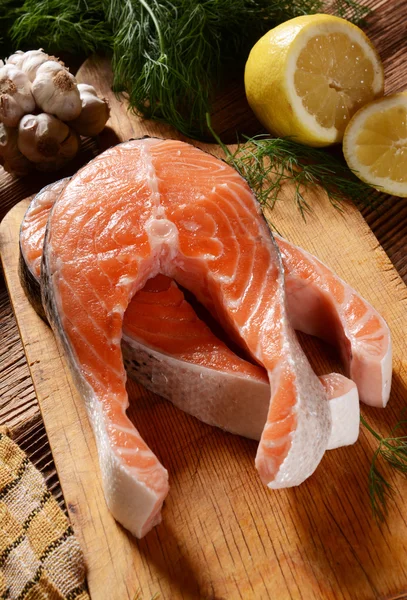 Trozos de salmón fresco — Foto de Stock