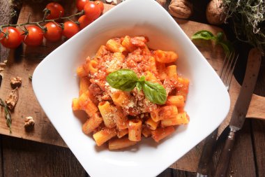 Domates soslu makarna.