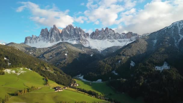 Paisagem Dolomitas Italianas Santa Magdalena — Vídeo de Stock