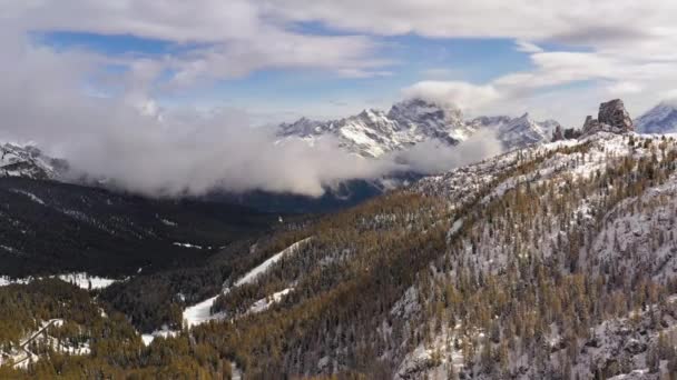 Vista Aérea Das Montanhas Durante Inverno — Vídeo de Stock