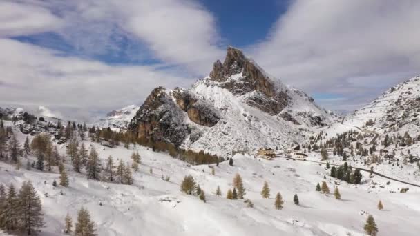 冬季山地的空中景观 — 图库视频影像