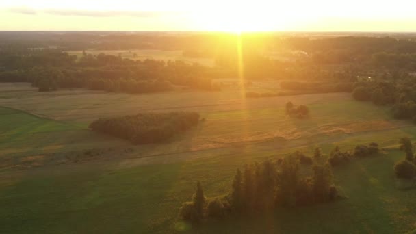 Krásné Jarní Ráno Nad Zelenými Kopci Anténní Drone Shot — Stock video