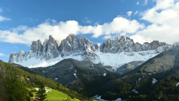 Paisaje Dolomitas Italianas Santa Magdalena — Vídeos de Stock