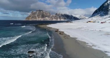 Norveç 'in lofoten adalarının kış manzarası