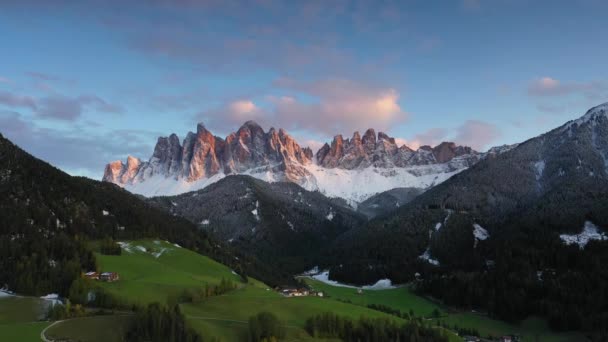 Talyan Dolomitlerinin Manzarası Santa Magdalena — Stok video