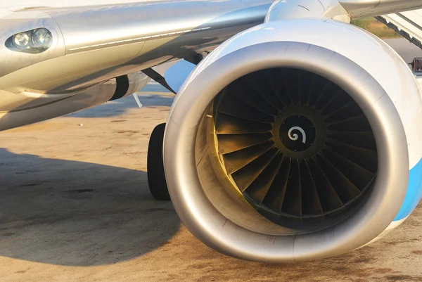 Modern turbine at a plane — Stock Photo, Image