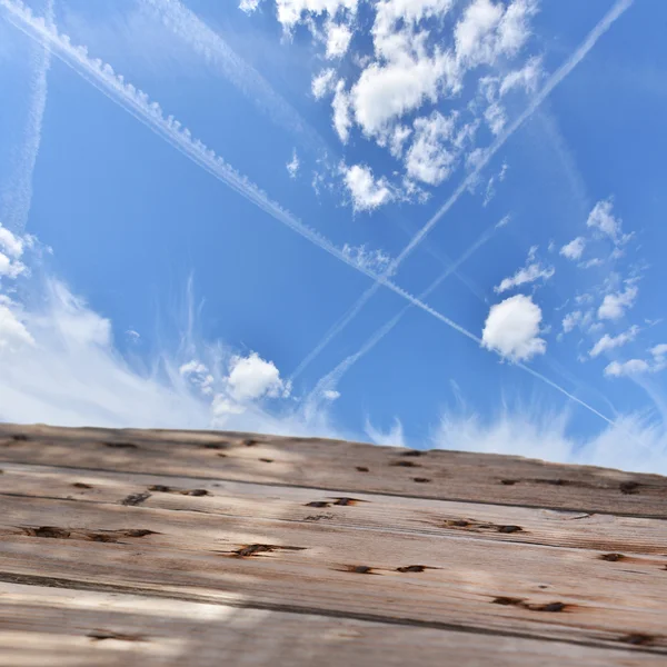 Mesa vacía en el cielo — Foto de Stock