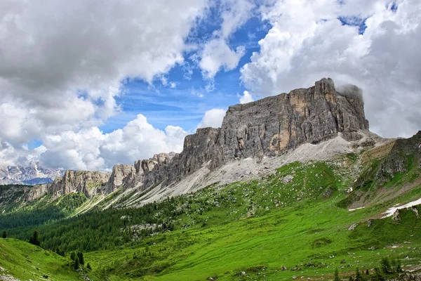 Lindas montanhas Dolomitas — Fotografia de Stock