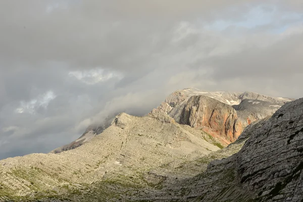 Hermosas montañas Dolomitas —  Fotos de Stock