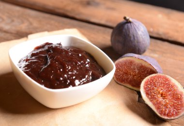 İncir reçeli meyve ile