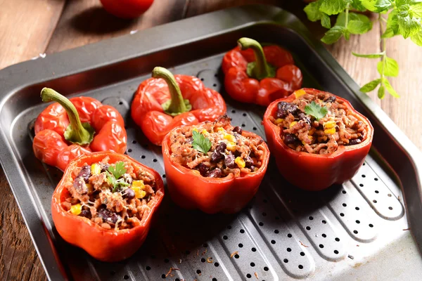 Tasty stuffed peppers — Stock Photo, Image