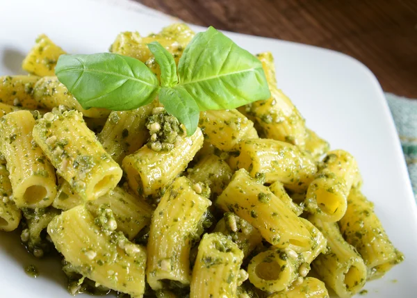 İtalyan pesto makarna