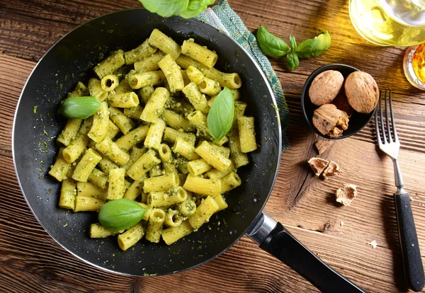 Makarony włoskie pesto — Zdjęcie stockowe