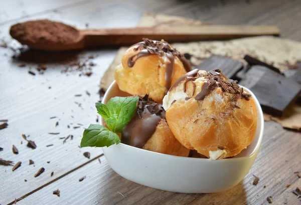 Profiteroles - italian dessert — Stock Photo, Image