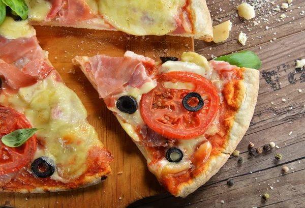 Zelfgemaakte lekkere pizza 's — Stockfoto