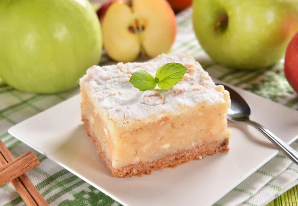 Gâteau aux pommes maison — Photo