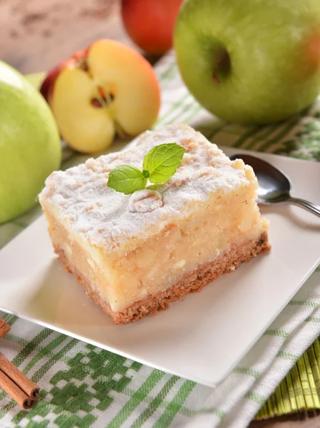 Gâteau aux pommes maison — Photo