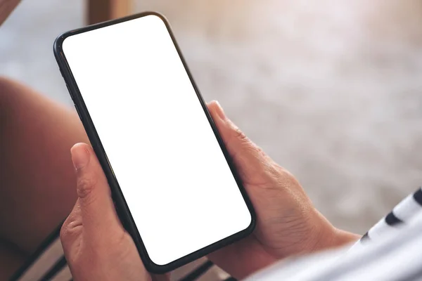 Mockup Bild Von Frauenhänden Mit Schwarzem Handy Und Leerem Weißen — Stockfoto