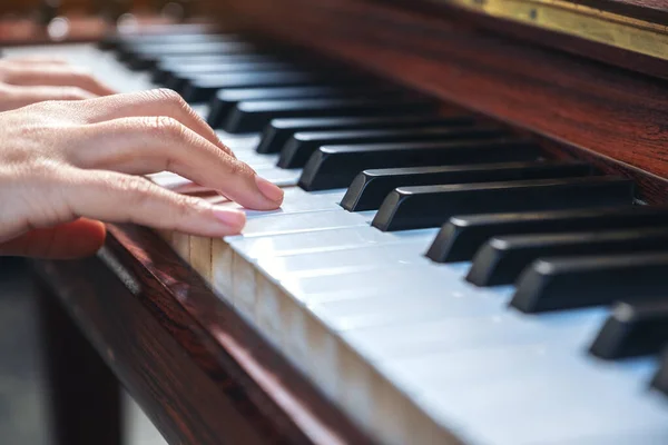 Closeup Image Hands Playing Vintage Wooden Grand Piano — Stock Photo, Image