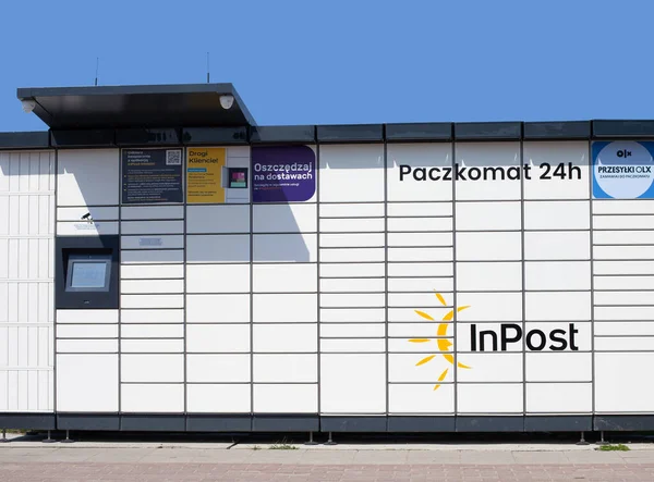 Polen Plewiska April 2021 Postpakket Uurs Drop Machine — Stockfoto