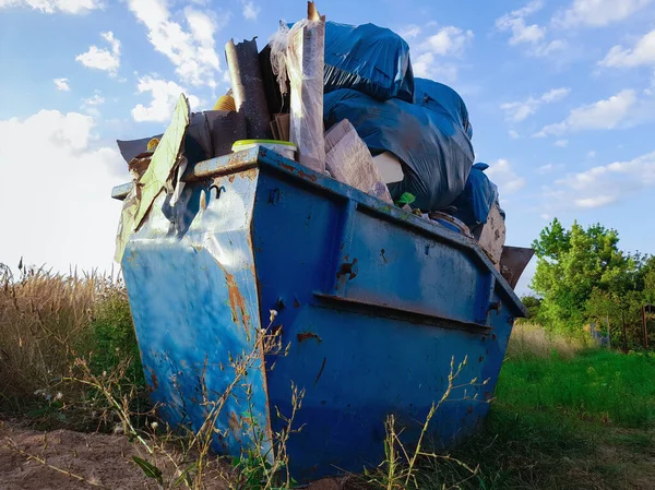 Construction Trash Dumpsters Metal Container House Renovation — Stock Photo, Image