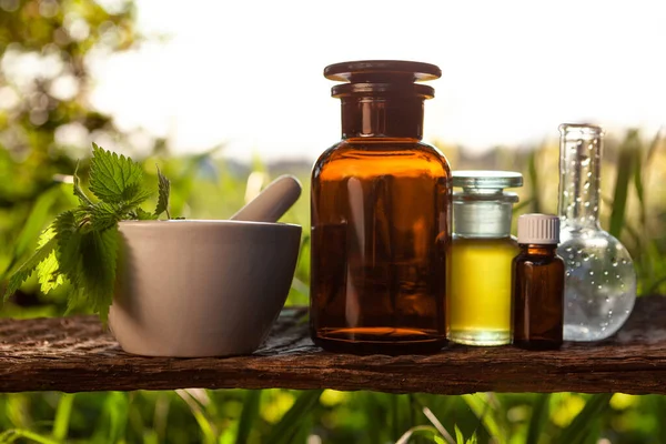 Composición Medicina Alternativa Natural Con Esencia Plantas Remedios Naturales Homeopatía —  Fotos de Stock