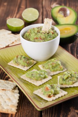 Guacamole kraker ile