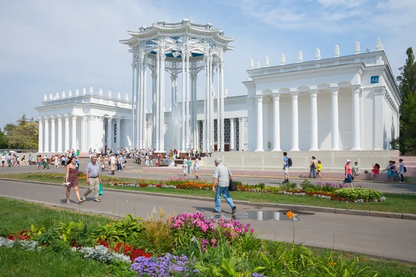 Paviljongen av kultur på vdnkh i Moskva — Stockfoto