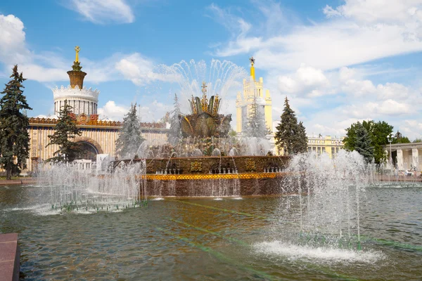 Fonte "Flor de pedra" em VDNKh em Moscou — Fotografia de Stock