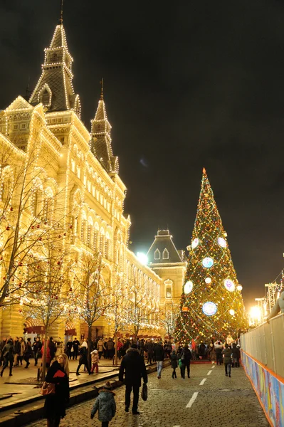 Christmas tree near the GUM building — Stock Photo, Image