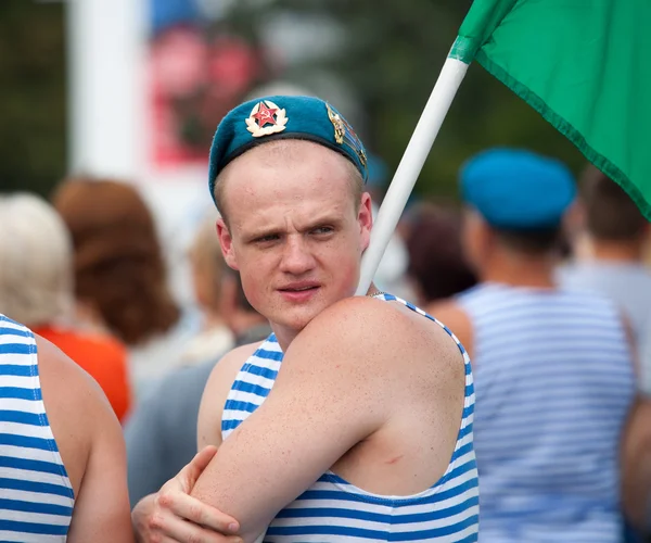 Un parachutiste russe démobilisé — Photo