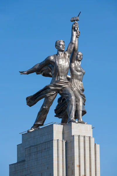 Rabochiy e kolkhoznitsa escultura — Fotografia de Stock