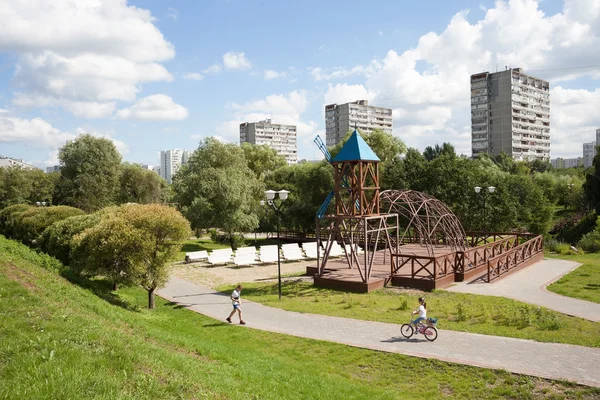 Heritage Village Park in Moscow — Stock Photo, Image