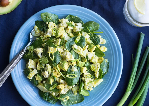 Salade d'oeufs et de chou-fleur au curry — Photo