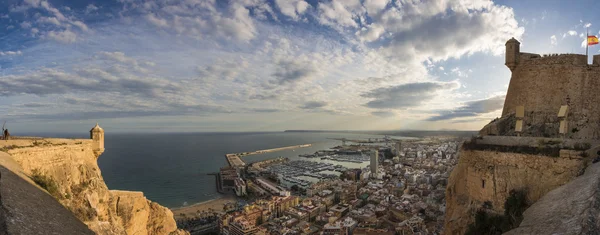 Alicante panoramiczny widok z zamku Santa Barbara, Hiszpania — Zdjęcie stockowe