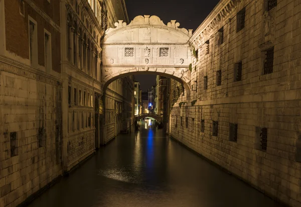 Famoso Ponte dei Sospiri a Venezia — Foto Stock