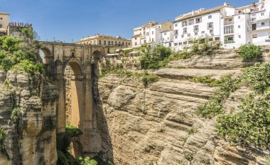 Puente Nuevo taş köprü Ronda, Andalucia İspanya şehir.
