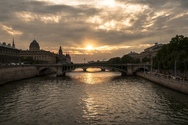 Pont Notre-Dame w Paryżu — Zdjęcie stockowe