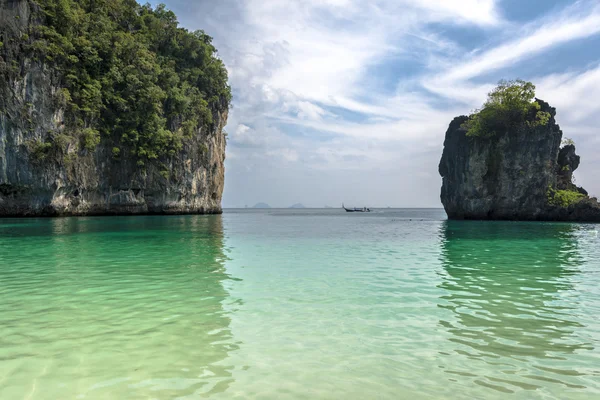 安达曼海海滩种 Turistic 反正皮皮岛上的天堂在泰国 — 图库照片