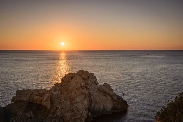 Akdeniz üzerinde gün batımı.