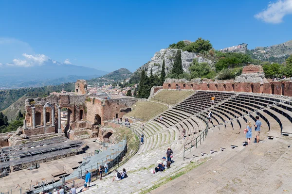 Teatro Grego Antigo em Taormina na ilha Sicília, Itália — Fotografia de Stock