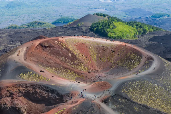 在西西里岛，意大利埃特纳火山斜坡 Silvestri 弹坑 — 图库照片